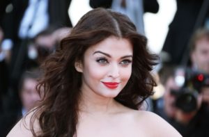 Read more about the article ‘Fanne Khan’ first look: Aishwarya Rai Bachchan channels her inner diva on sets
