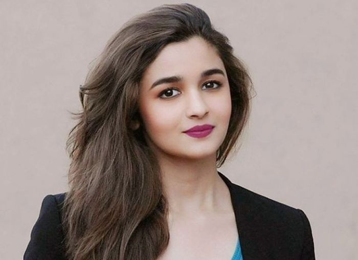 You are currently viewing Casually flexing my boyfriend’s photography skills: Alia Bhatt