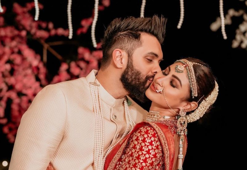 You are currently viewing Mouni Roy Married Suraj Nambiar