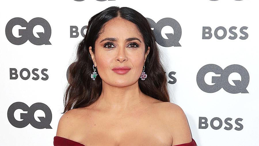 Salma hayek female Hollywood celebrities with short height of 5 feet 2 inches