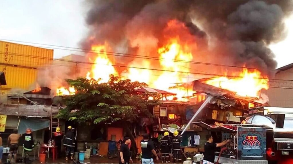 Fire Engulfs Commercial Area in Tondo, Manila