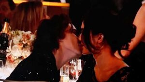 Read more about the article Timothée Chalamet and Kylie Jenner Kiss at the 2024 Golden Globe Awards