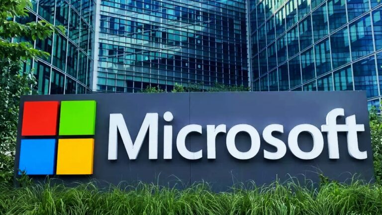 Read more about the article Microsoft Surpasses Apple as the World’s Most Valuable Public Company with AI Investment